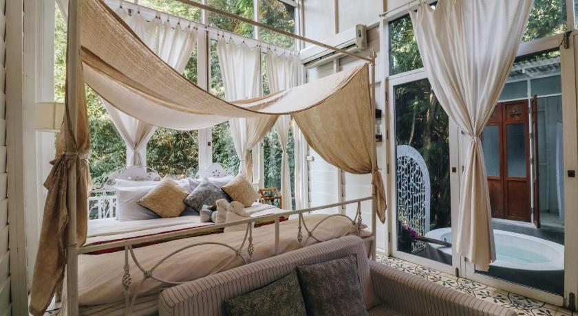 Image of Honeymoon Villa 4