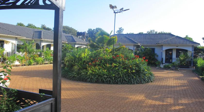 MAMIKKI Hotel Apartments photo
