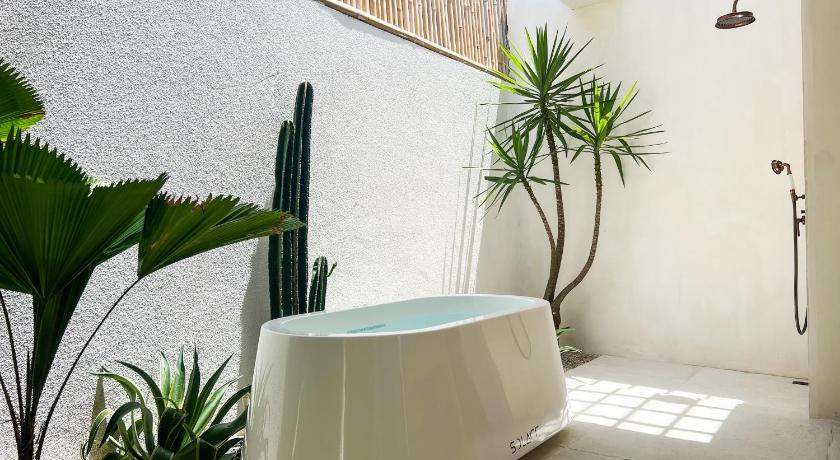 バリ Breathe Boutique Suites 4つ星 ホテル プール