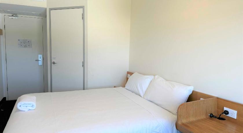Imagine din Standard Room , 1 Queen Bed 4