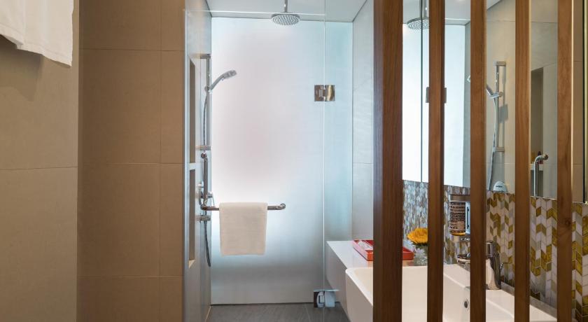 Image of Executive King Ocean view with Balcony 10
