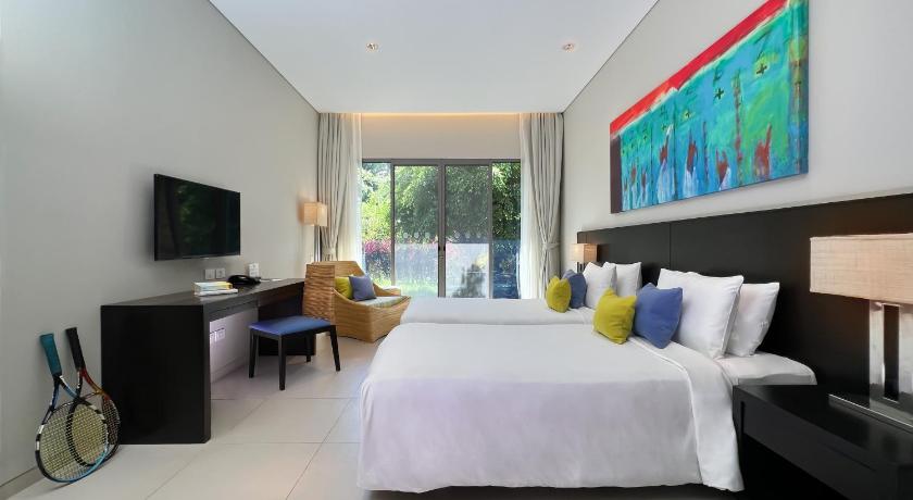 Image of Suite Twin Bed 0