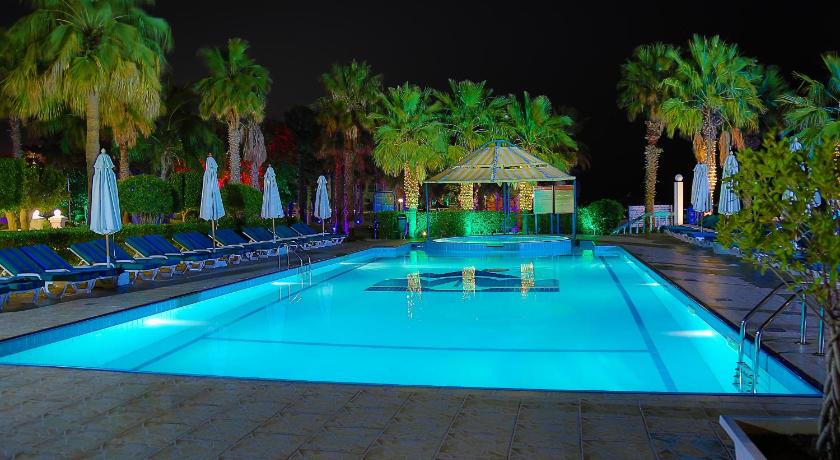 Sandy Beach Hotel & Resort - image 10