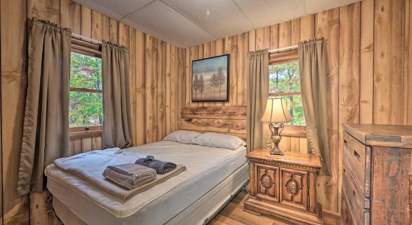 John Wayne Apartment - Deck, BBQ, Horses On-Site photo