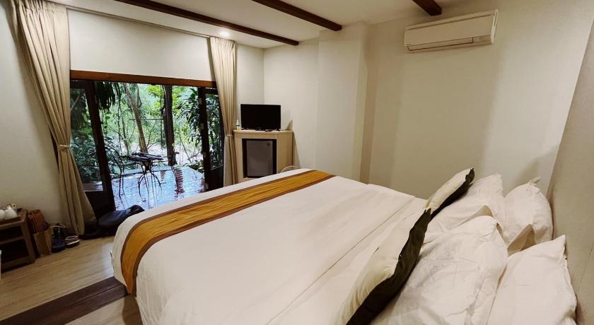Image of River View Deluxe Balcony 10