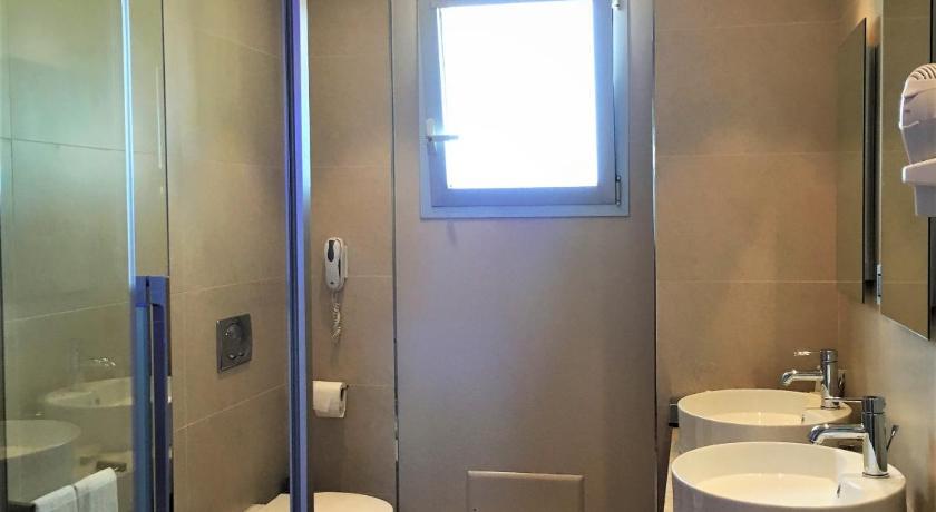 Image of Suite with Balcony 14