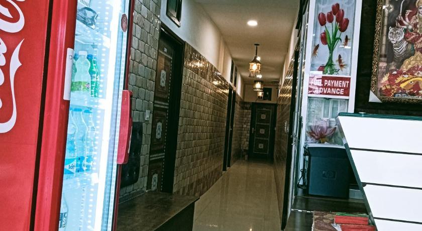 Hotel Sehmi's Best Rest Inn photo