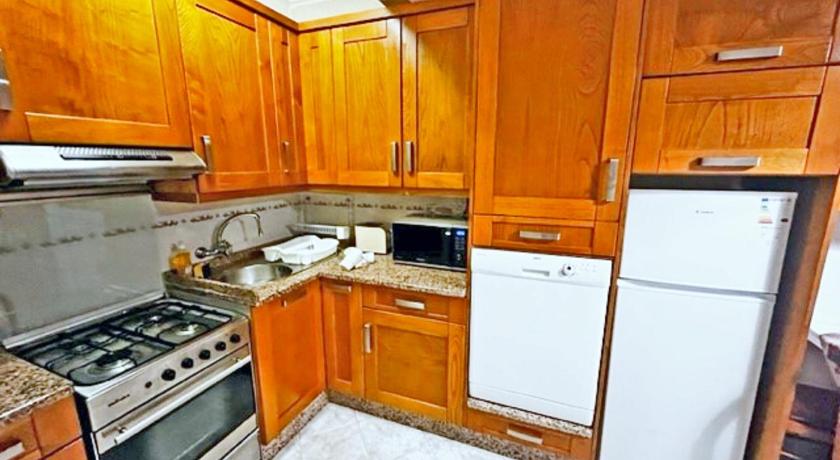 Quarteira Beach Apartment - image 5