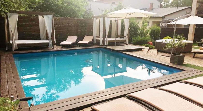 Silver Garden — Hotel in Siofok