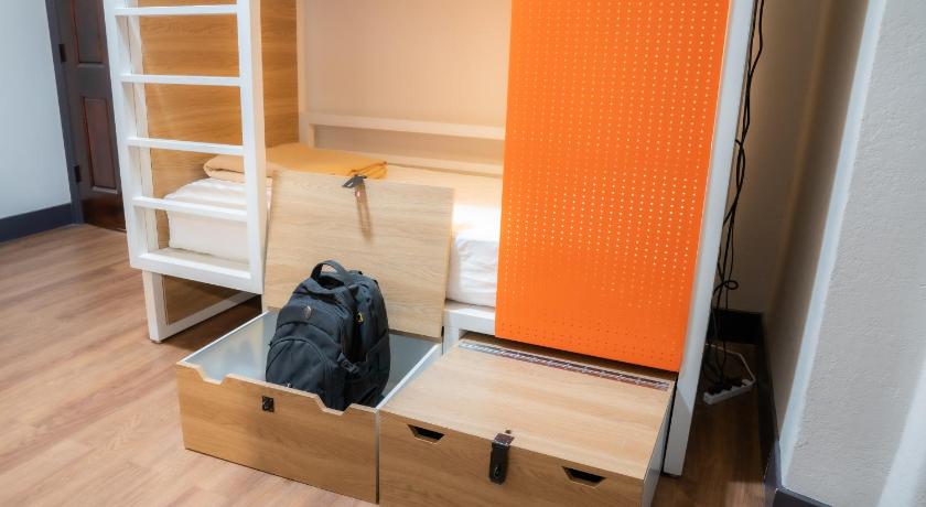 Image of Private Room for 4 8