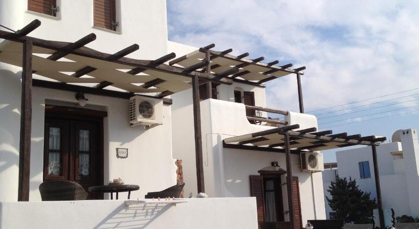Niriides Studios — Hotel in Milos Island