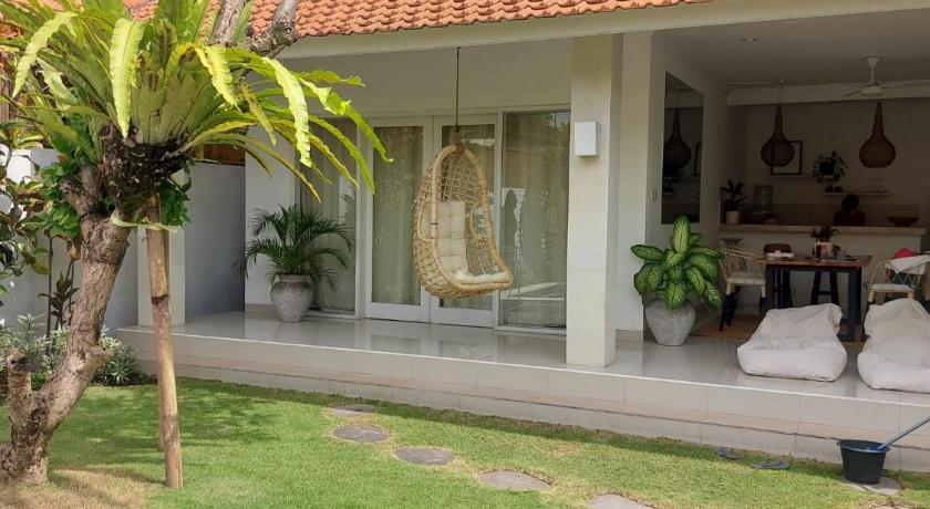 BRAND NEW! Villa Made photo