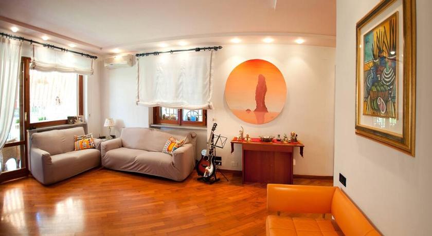 Villa Regina Home - 120sqm, 3 bedrooms, 1 free parking spot
