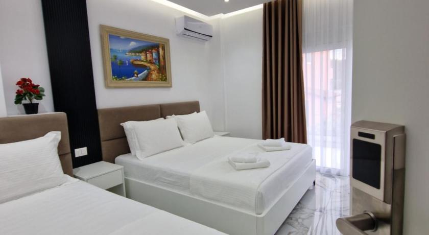 Apartments Margarita — Hotel in Saranda