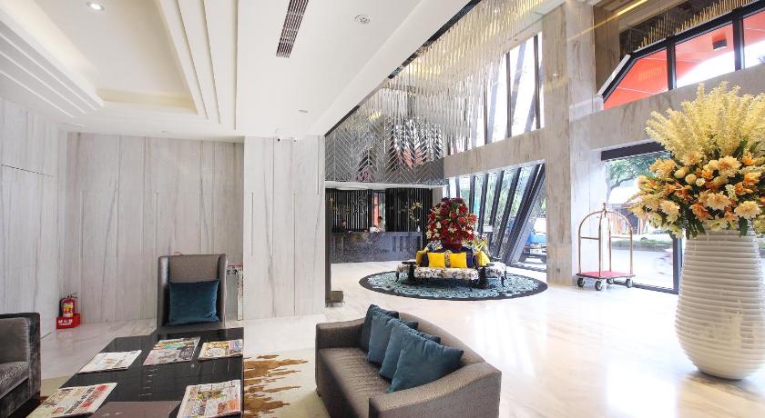 Puli Ease Hotel photo