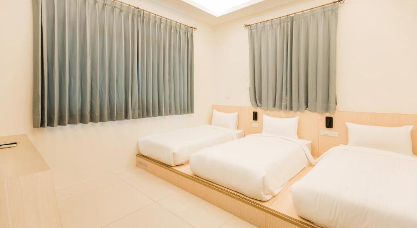 Image of Standard Triple Room 0