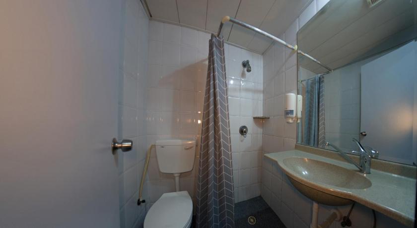 Image of Triple Room with Private Bathroom 2