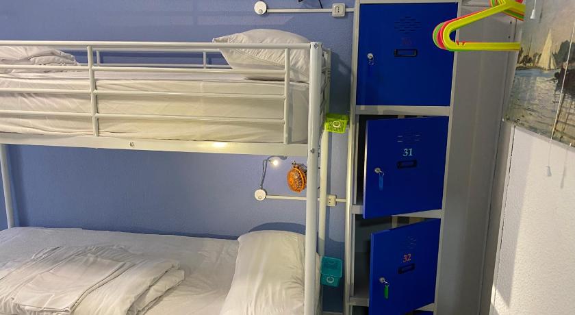 Image of Bed in 6-Bed Mixed Dormitory Room with Private Bathroom 10