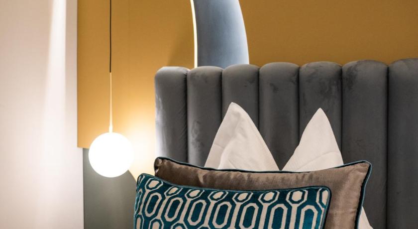 Image of Superior Double Room with Lateral Sea View 7