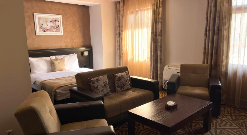 Image of Deluxe Double Room 4