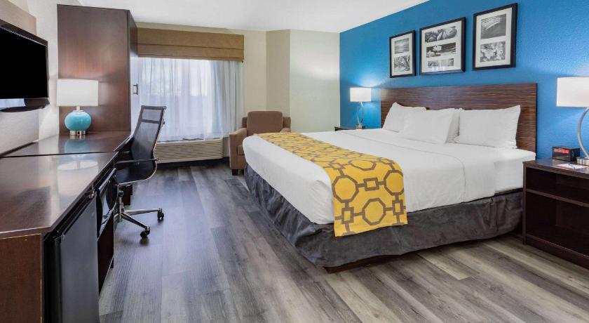 Baymont by Wyndham Milan photo