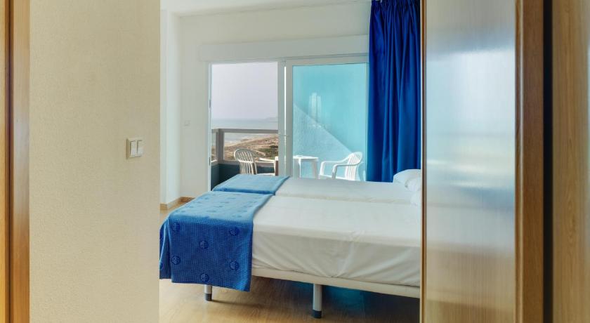 Szoba kétszemélyes ággyal vagy 2 külön ággyal (Double or Twin Room) fotója 9