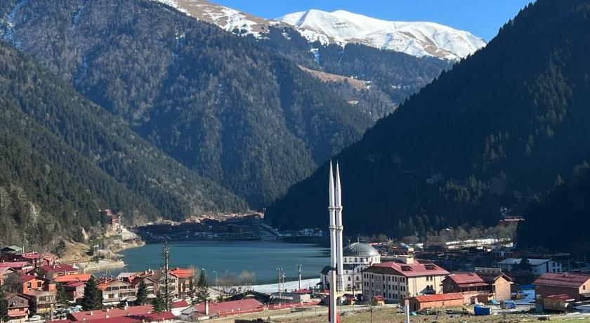 Ozturk Kardesler apart otel — Hotel in Uzungol