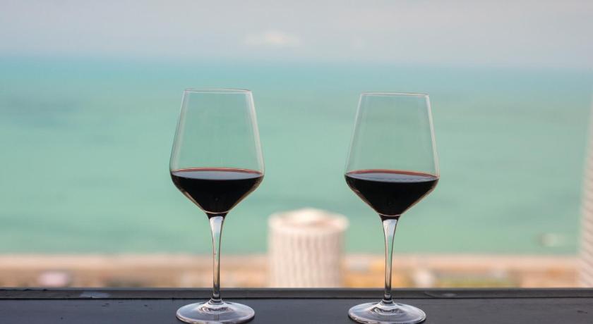 Season Suite Apart-Hotel — Hotel in Batumi