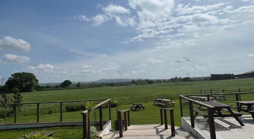 The Hinds Head Hotel photo