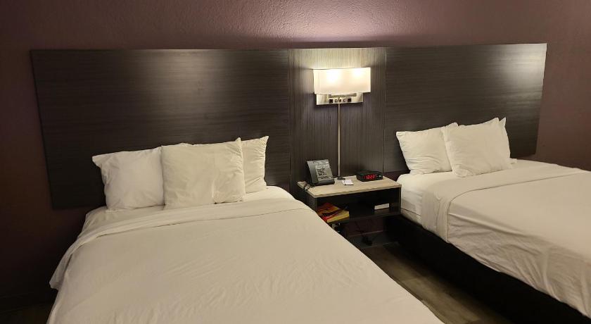 La Quinta Inn by Wyndham Farmington photo