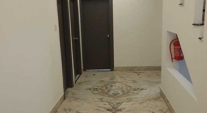 Hotel Nisha Nest photo
