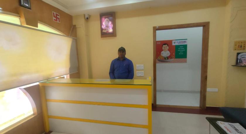 hotel Aaditya Palace photo
