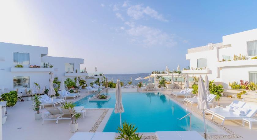 Lani's Suites de Luxe - Adults Only