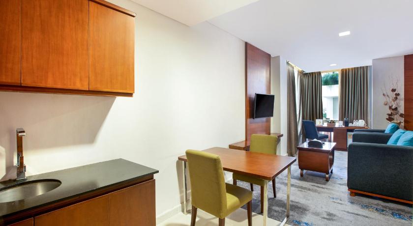 Foto Suite Gajah Mada (Gajah Mada Suite) 1