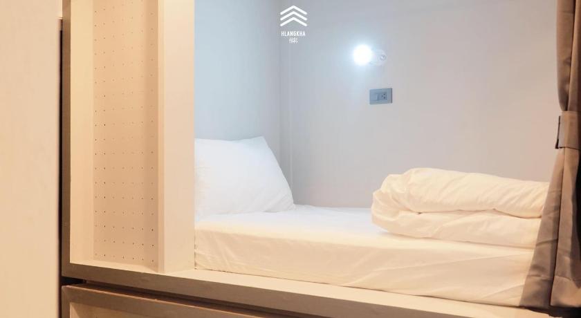 Image of Bunk Bed in Mixed Dormitory Room 8