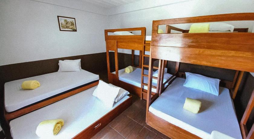 Pacific Waves Inn (Annex) photo