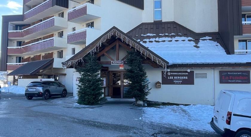Appart 4/5 pers residence 4* des Bergers pieds des pistes — Hotel in L'Alpe d'Huez