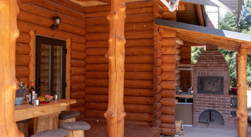 Unique chalet in Maramures nature fully equipped - image 9