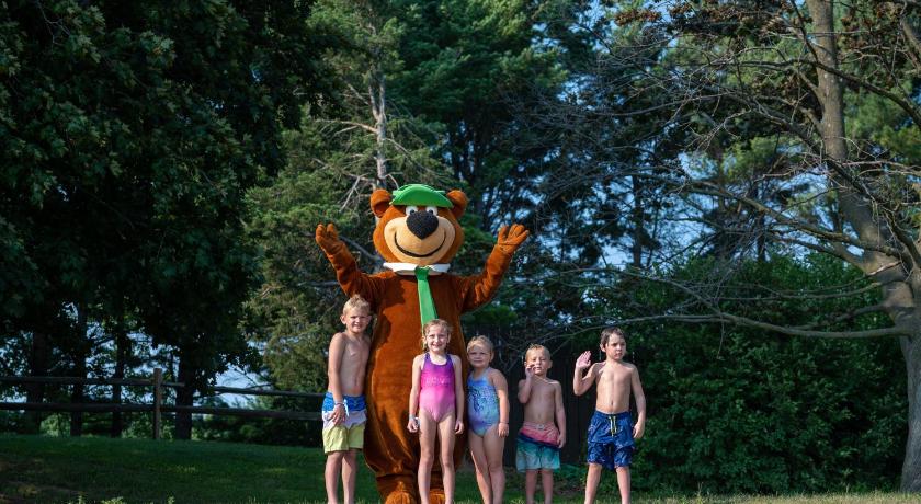 Yogi Bear's Jellystone Park Camp-Resort Wisconsin Dells — Hotel in Lake Delton (WI)