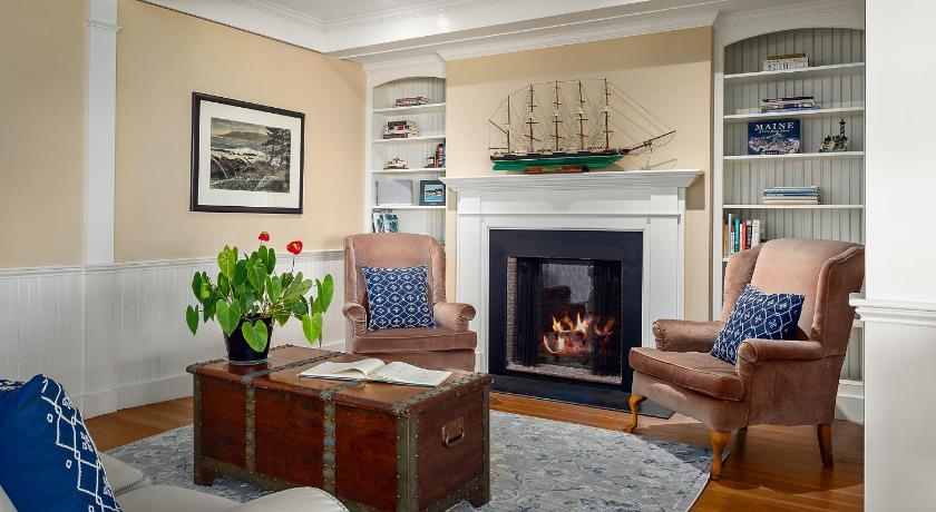 East Wind Inn photo