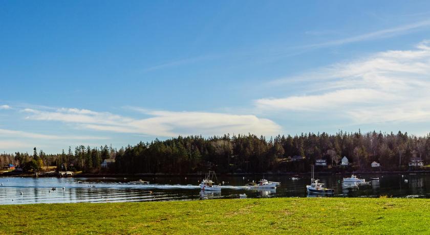 East Wind Inn — Hotel in St George (ME)