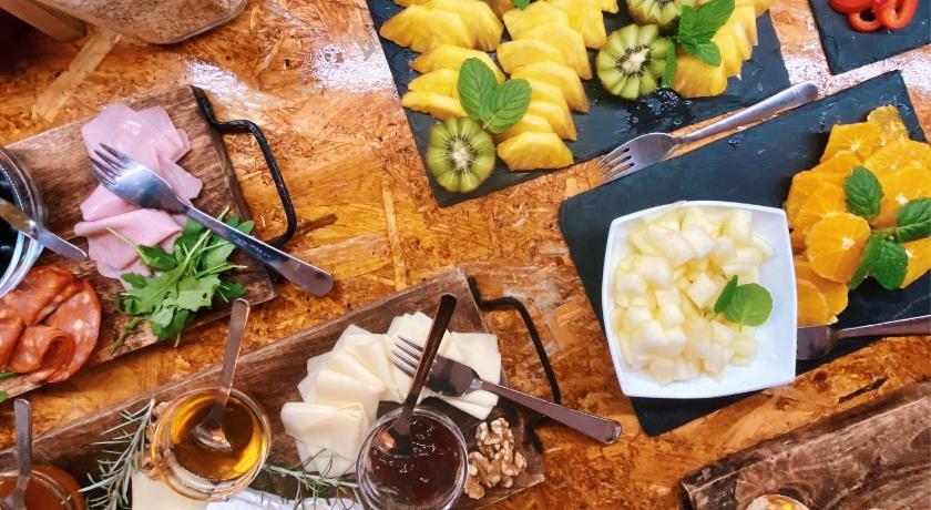 Silveira CLIFF Surf House Hotel view