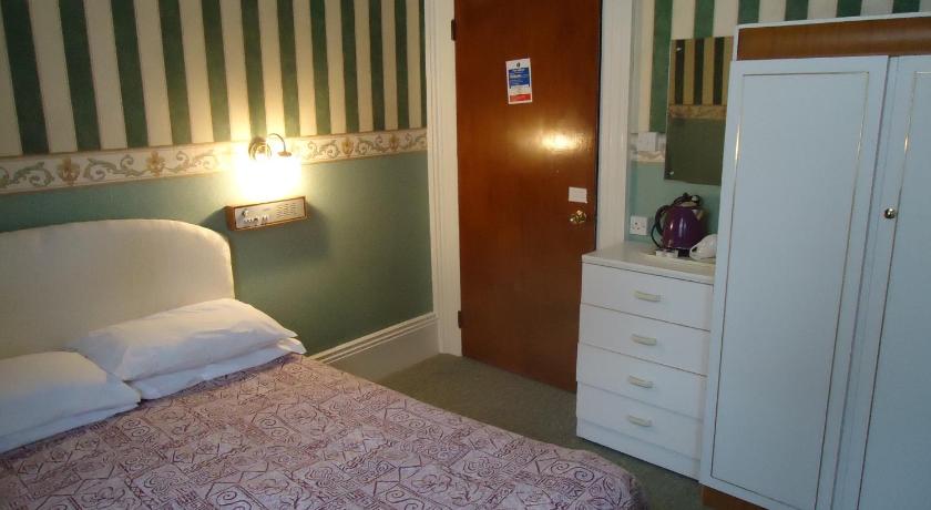 Abbey Court Hotel photo