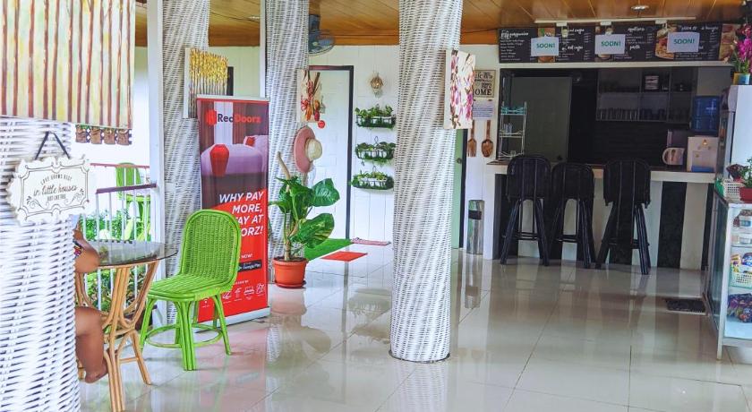 RedDoorz @ Infinite Green Pension Palawan photo