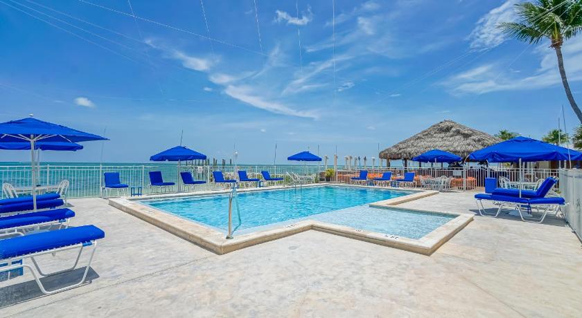 マラソン (FL) Glunz Ocean Beach Hotel and Resort 4つ星 宿泊施設 外観