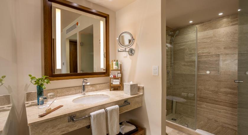 Image of Preferred Club Premium Double Ocean Front 2