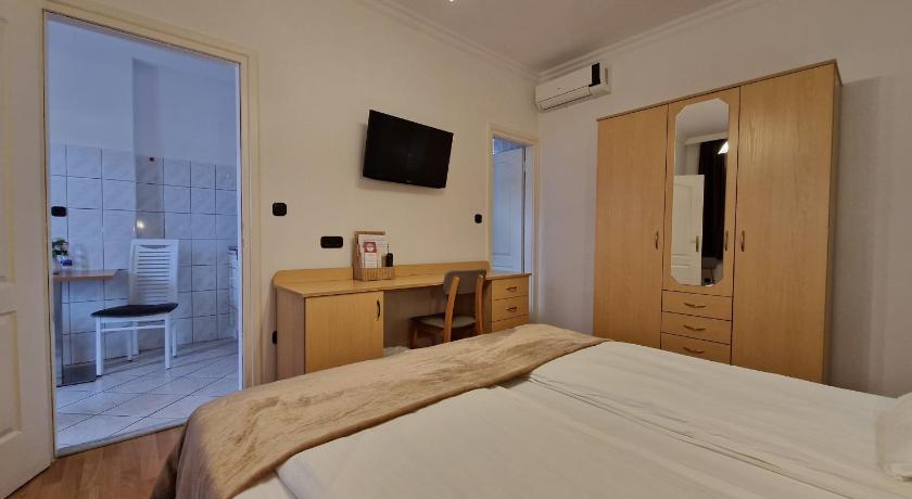 Image of One-Bedroom Apartment 0