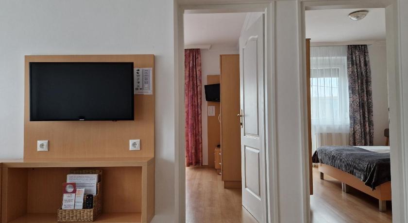 Image of Family Suite 6