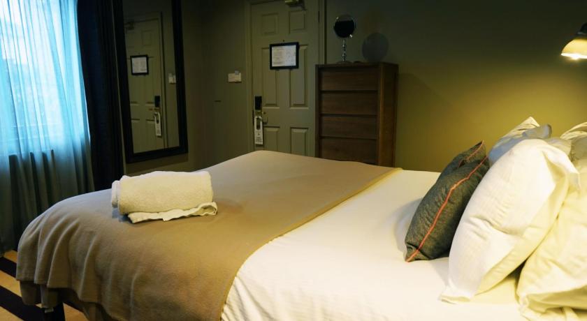 The Penny Farthing Hotel photo