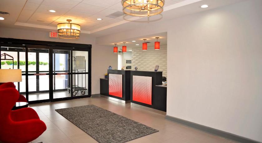 Comfort Inn & Suites Carrollton photo